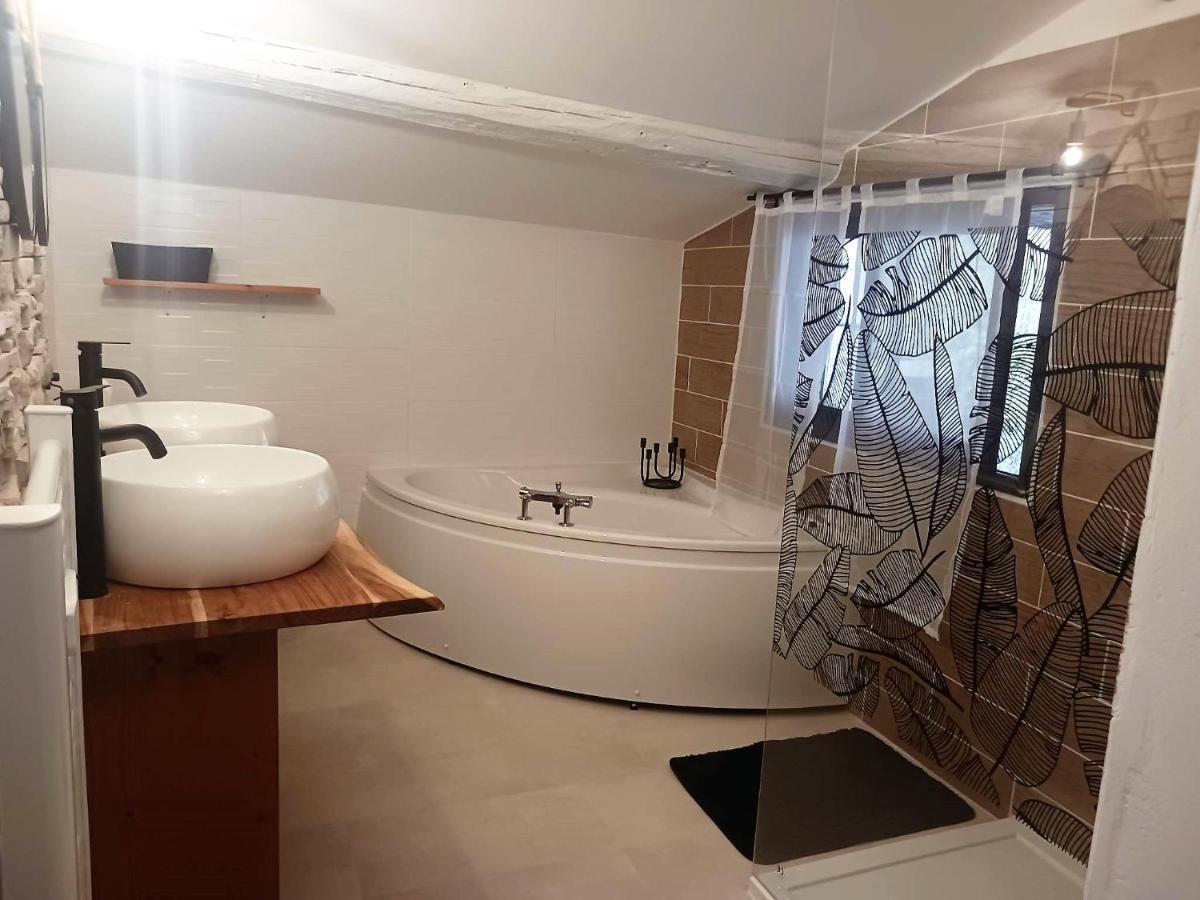Aigues-Vives  La Cachette B&B 외부 사진