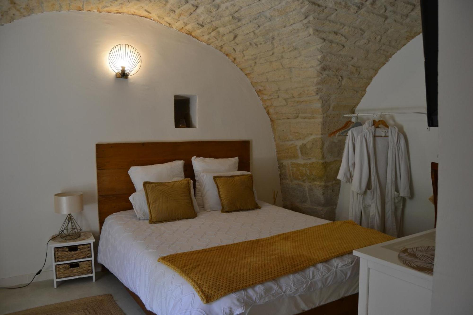 Aigues-Vives  La Cachette B&B 외부 사진