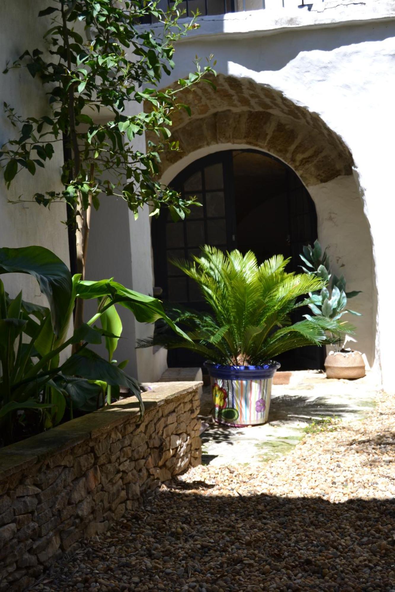 Aigues-Vives  La Cachette B&B 외부 사진